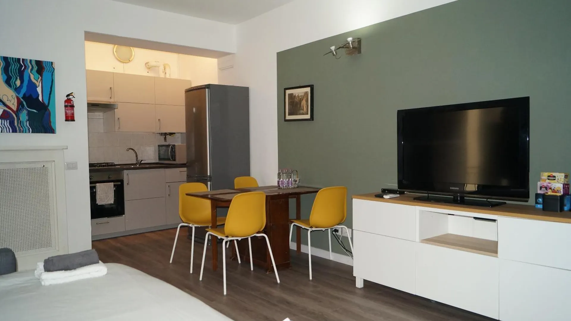 Navigli-Darsena In The Heart Of The City Milan